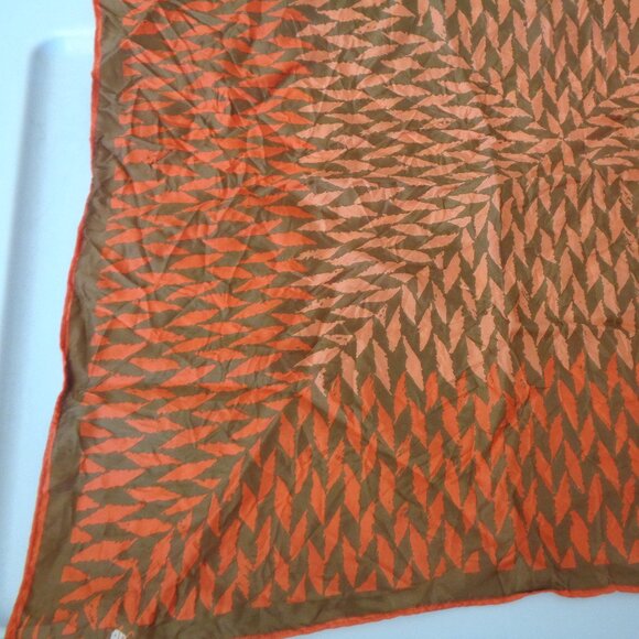Vera Neumann Orange Abstract Leaf Design Woman's Scarf - Picture 1 of 2